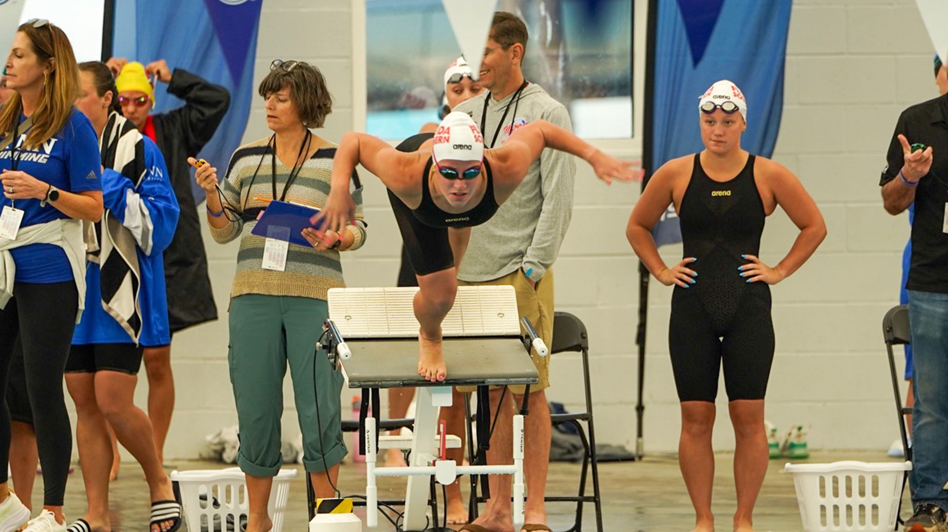 Charlotte Bell 800 FR 2.11.26