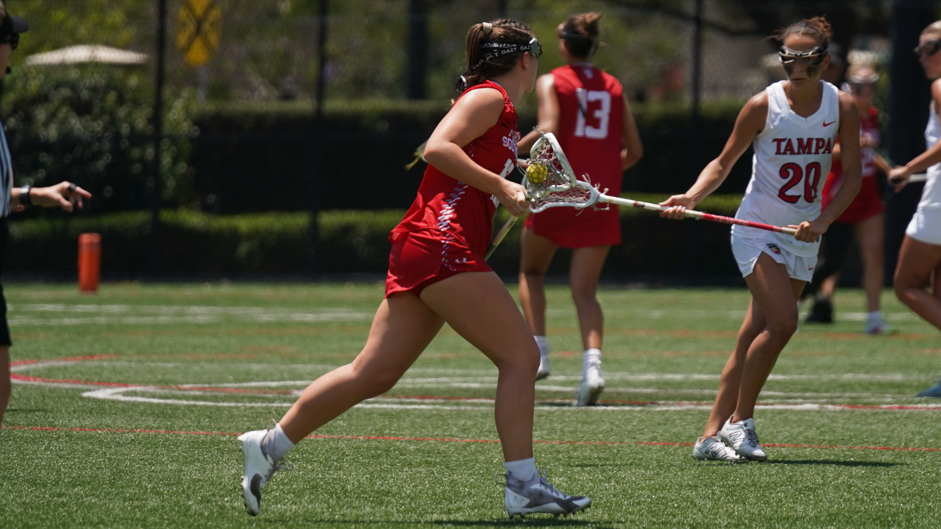 Jenna Vetter cradling lacrosse ball