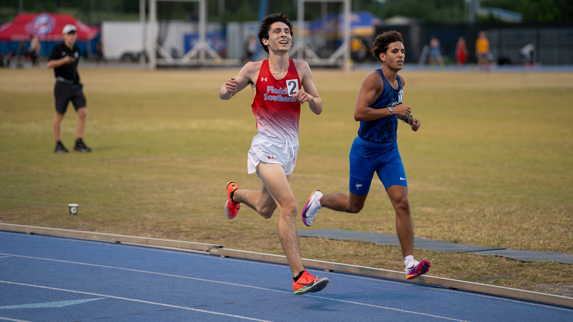 Chris Colavita takes first in the 10,000m at the 2026 SSC Championships