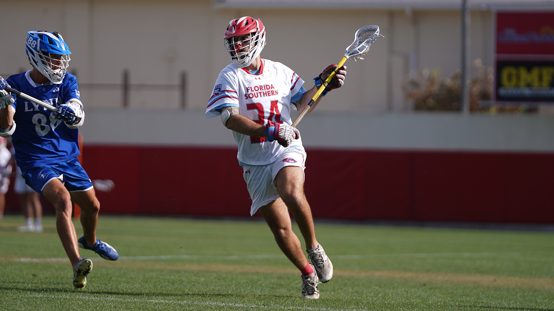 Vinnie Muscella cradles the ball versus Lynn