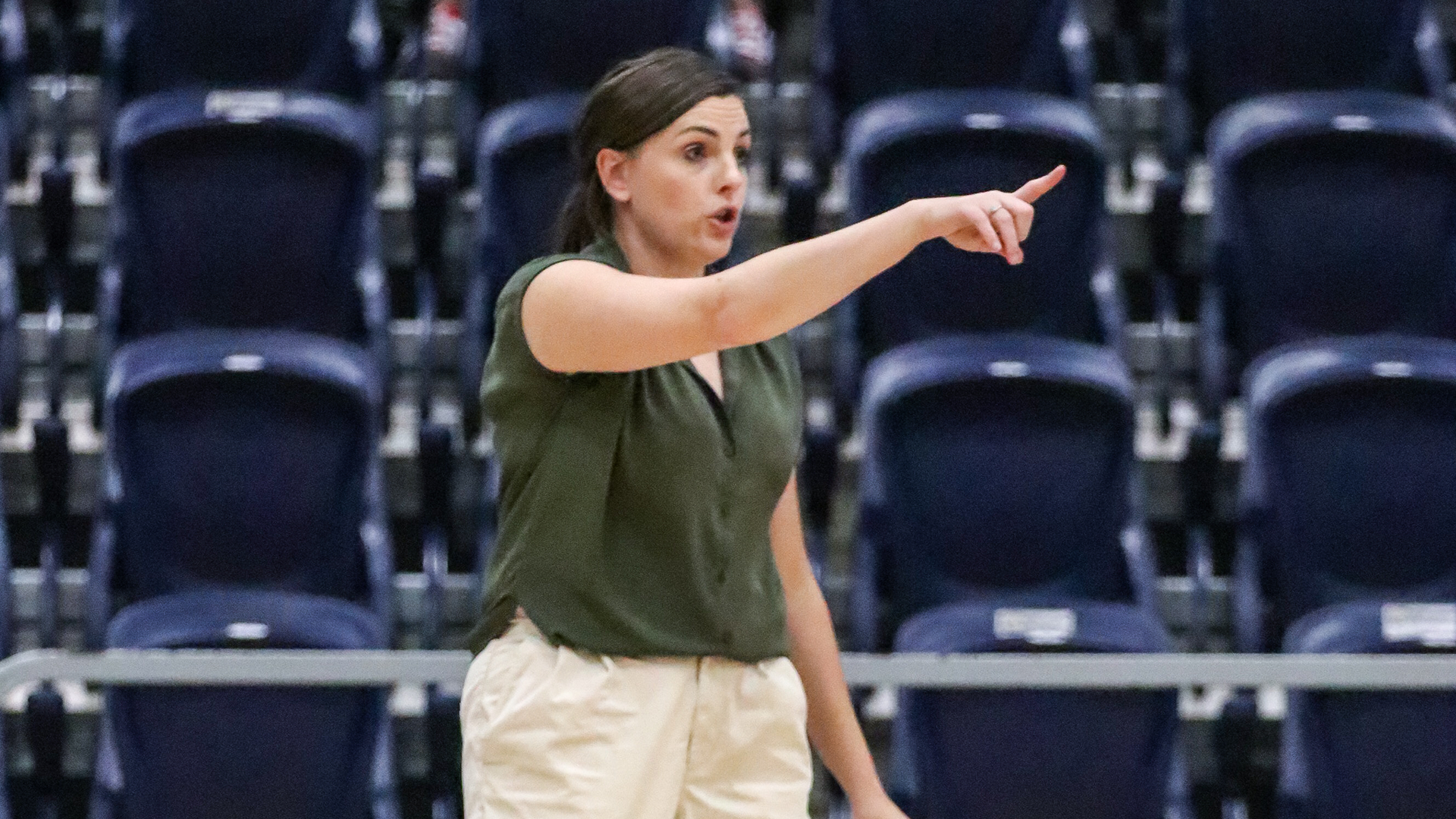 Lauren Tekavec Coaching at Wingate