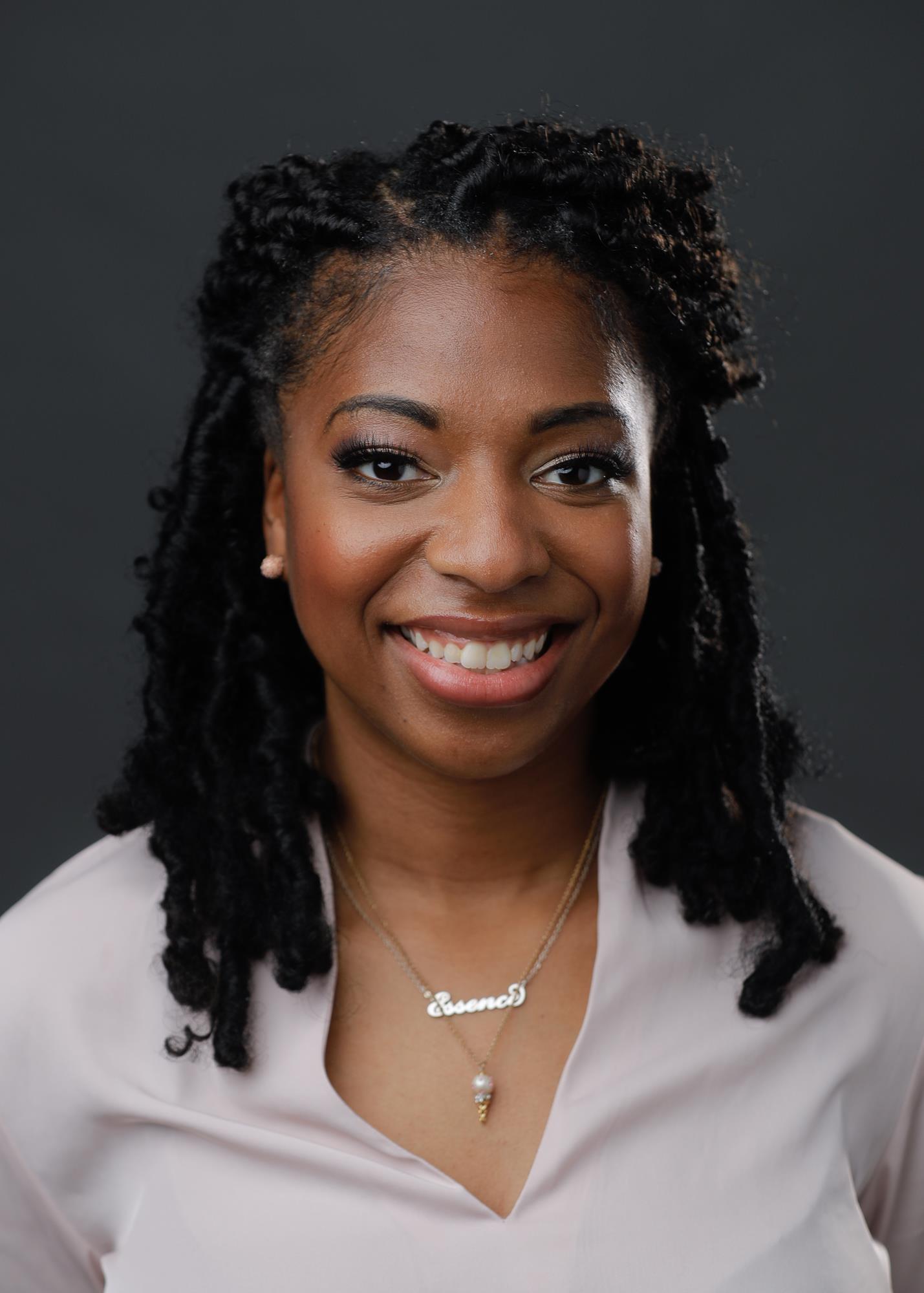 Essence Baucom 2020