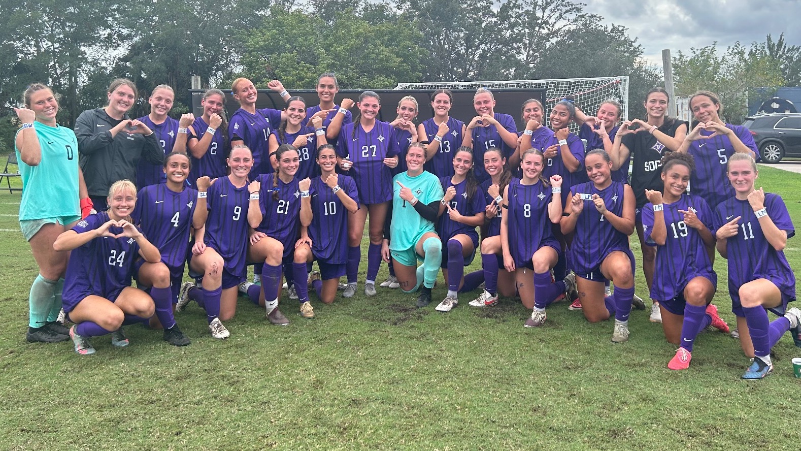 Women's Soccer Luke Munson Salute