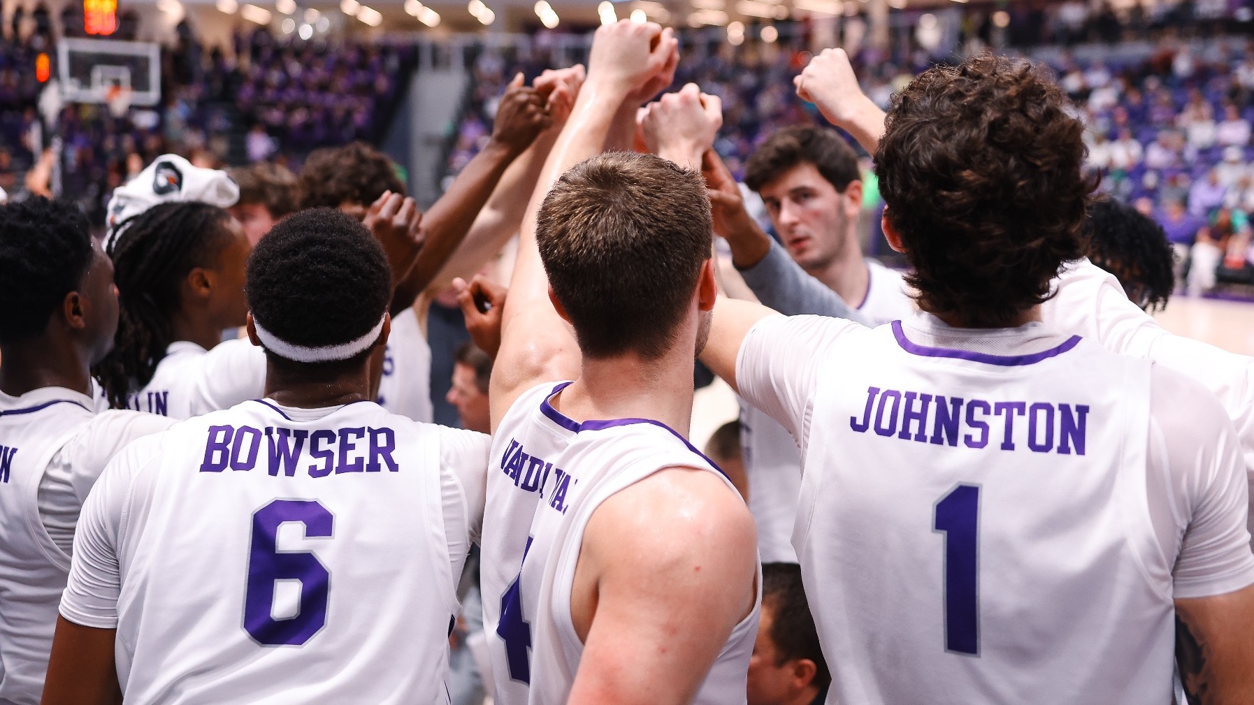 Team Huddle Versus VMI Jan. 10, 2026