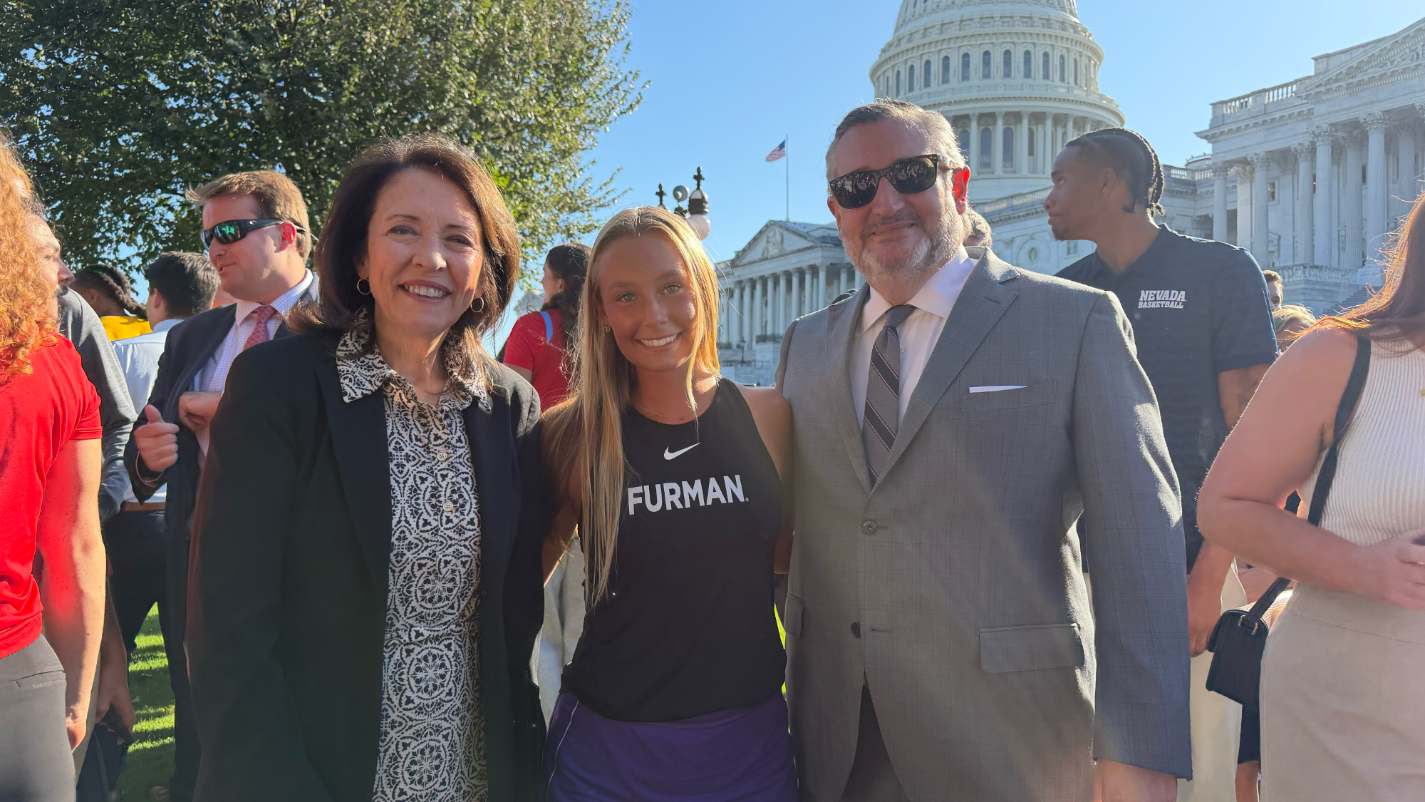 Macy Hitchcock, Cruz, Cantwell