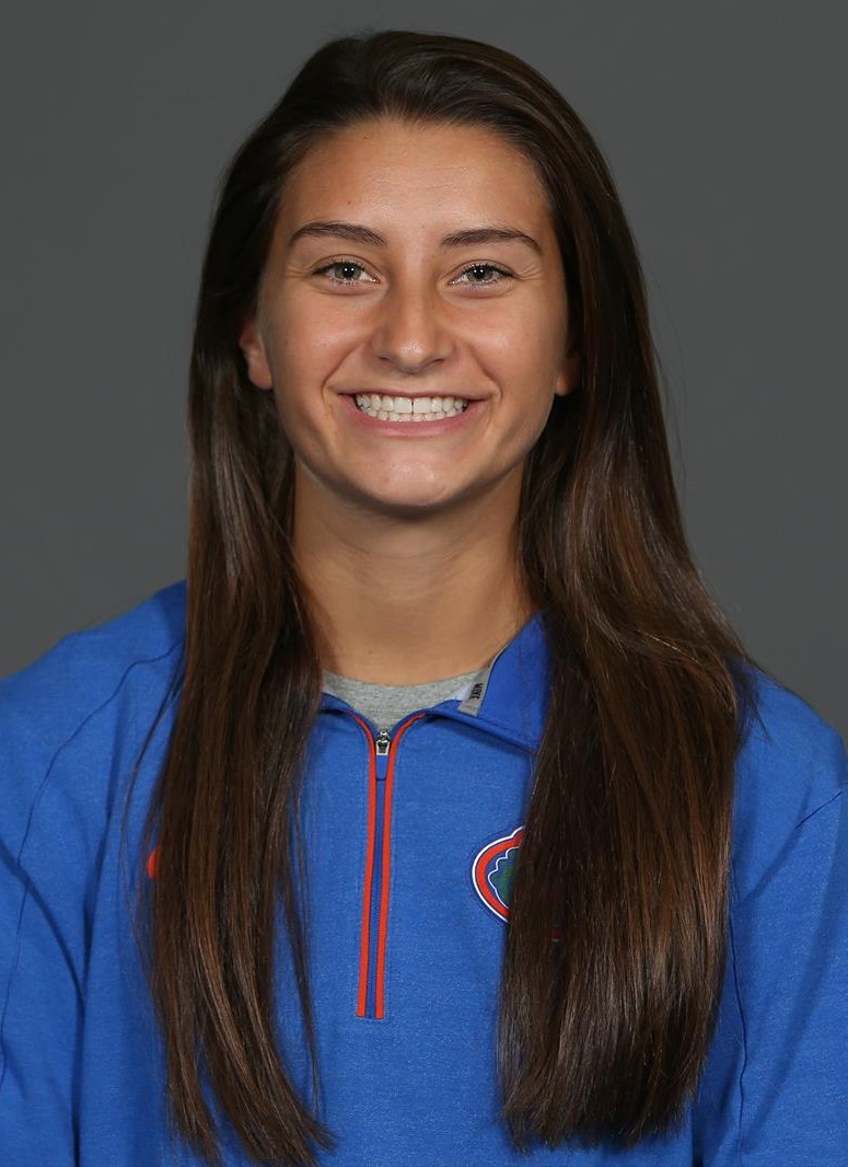 Hadnagy, Nadine