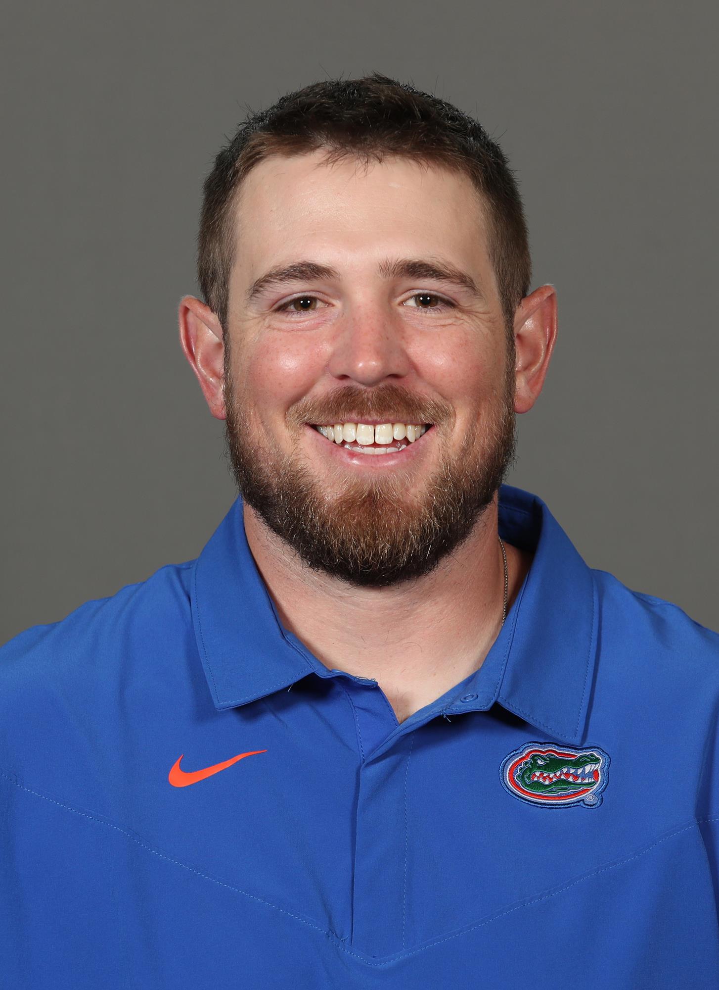 Long_Jake_Softball_Headshot_220830_1327_.jpg