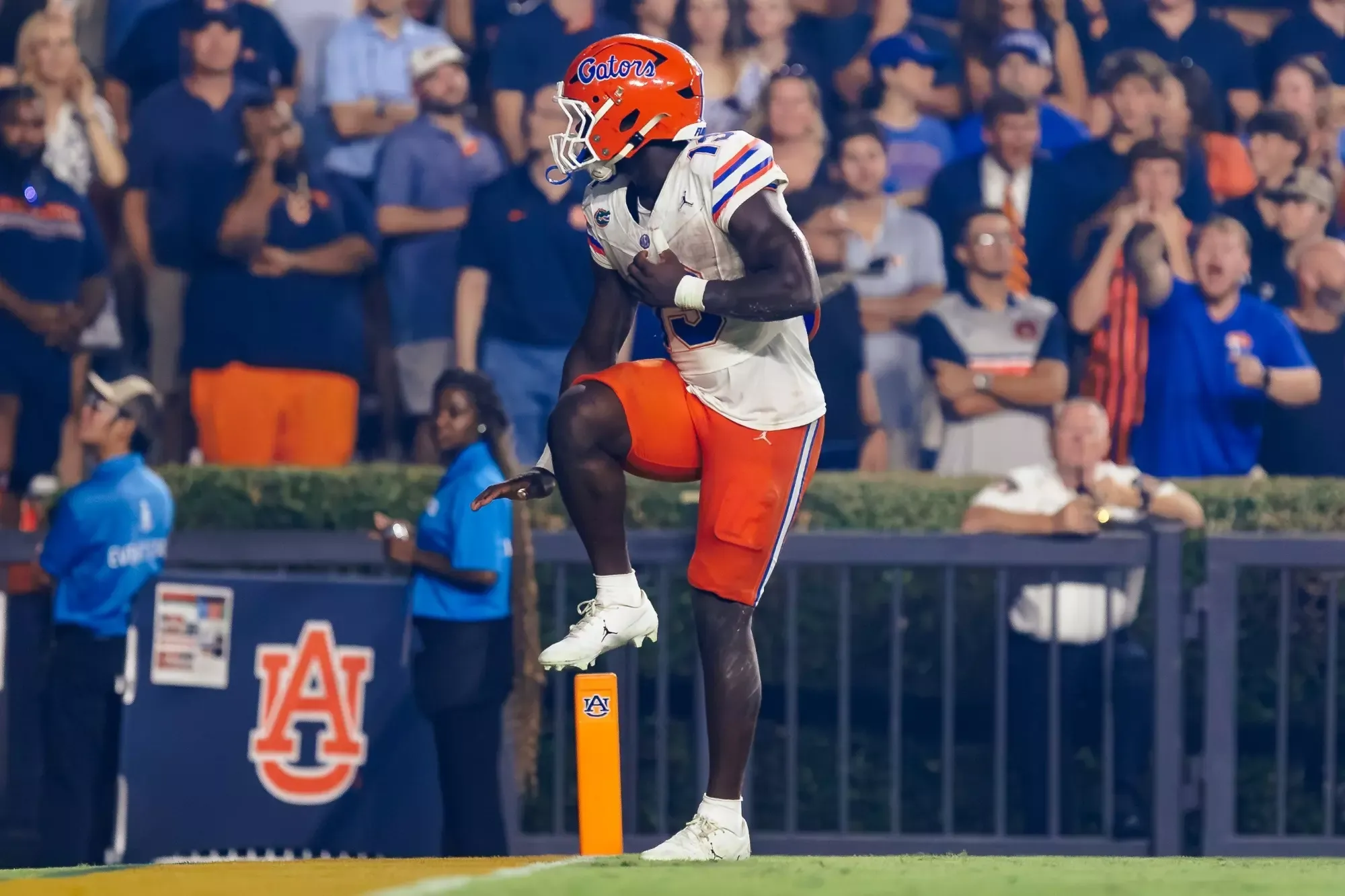 Jadan Baugh No. 13 scoring for Florida against Auburn during his 2026 Heisman push