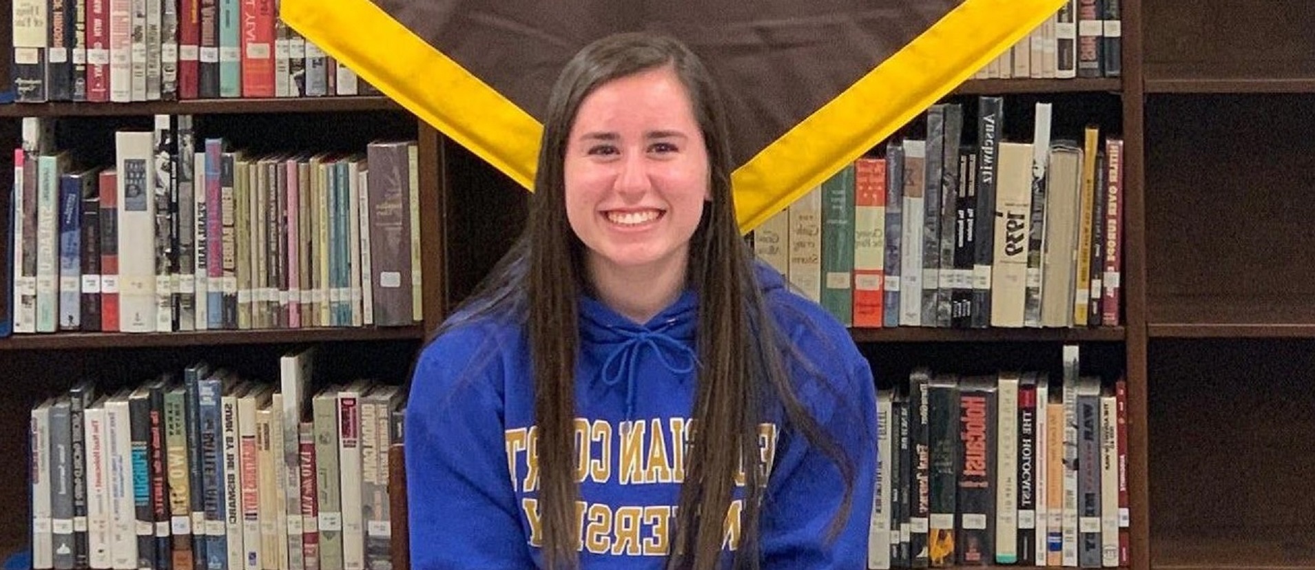 Coach Murawski Hannah Gravante to Court XC/Track