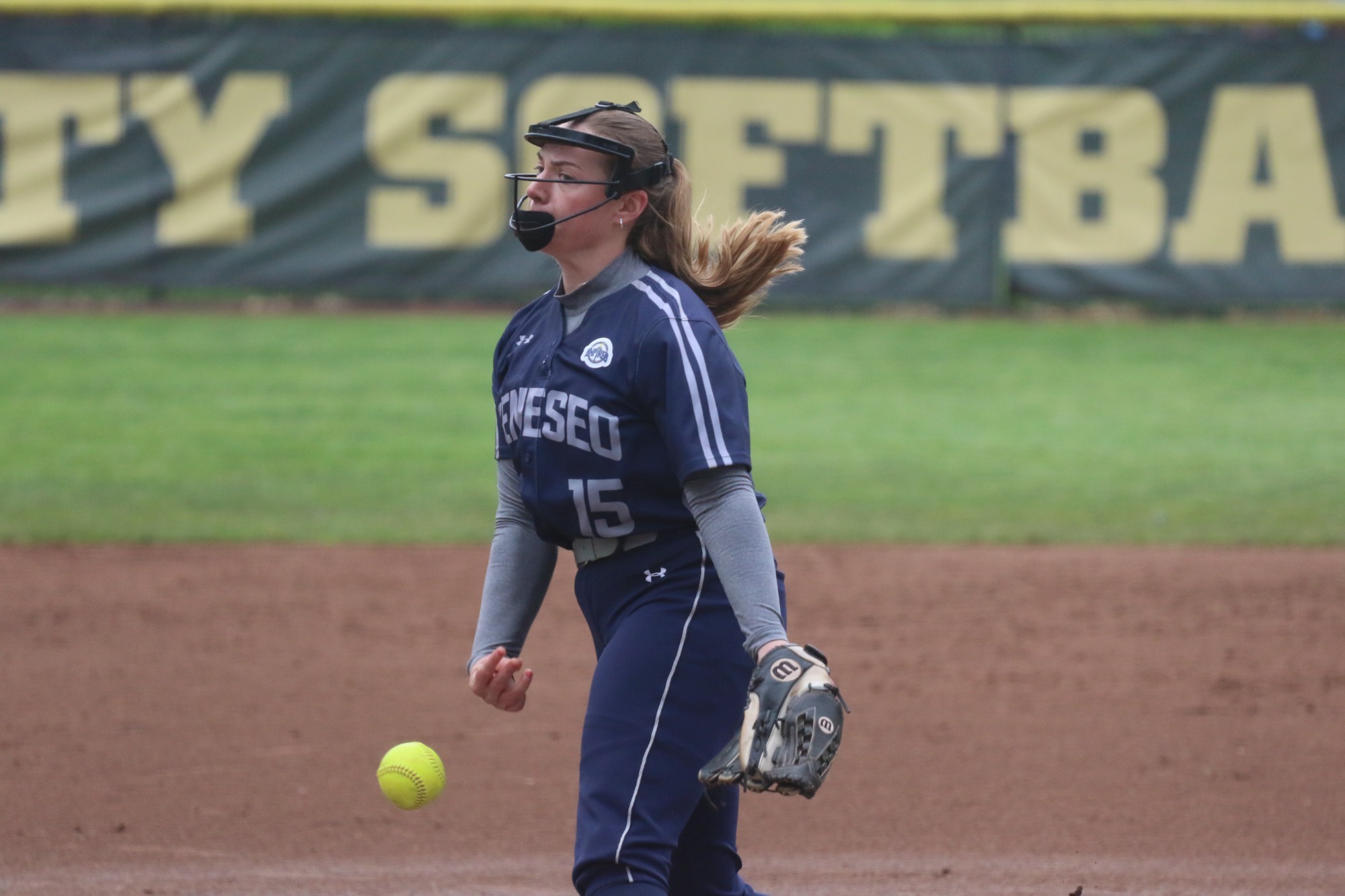 Kaitlyn Schmitz Pitching