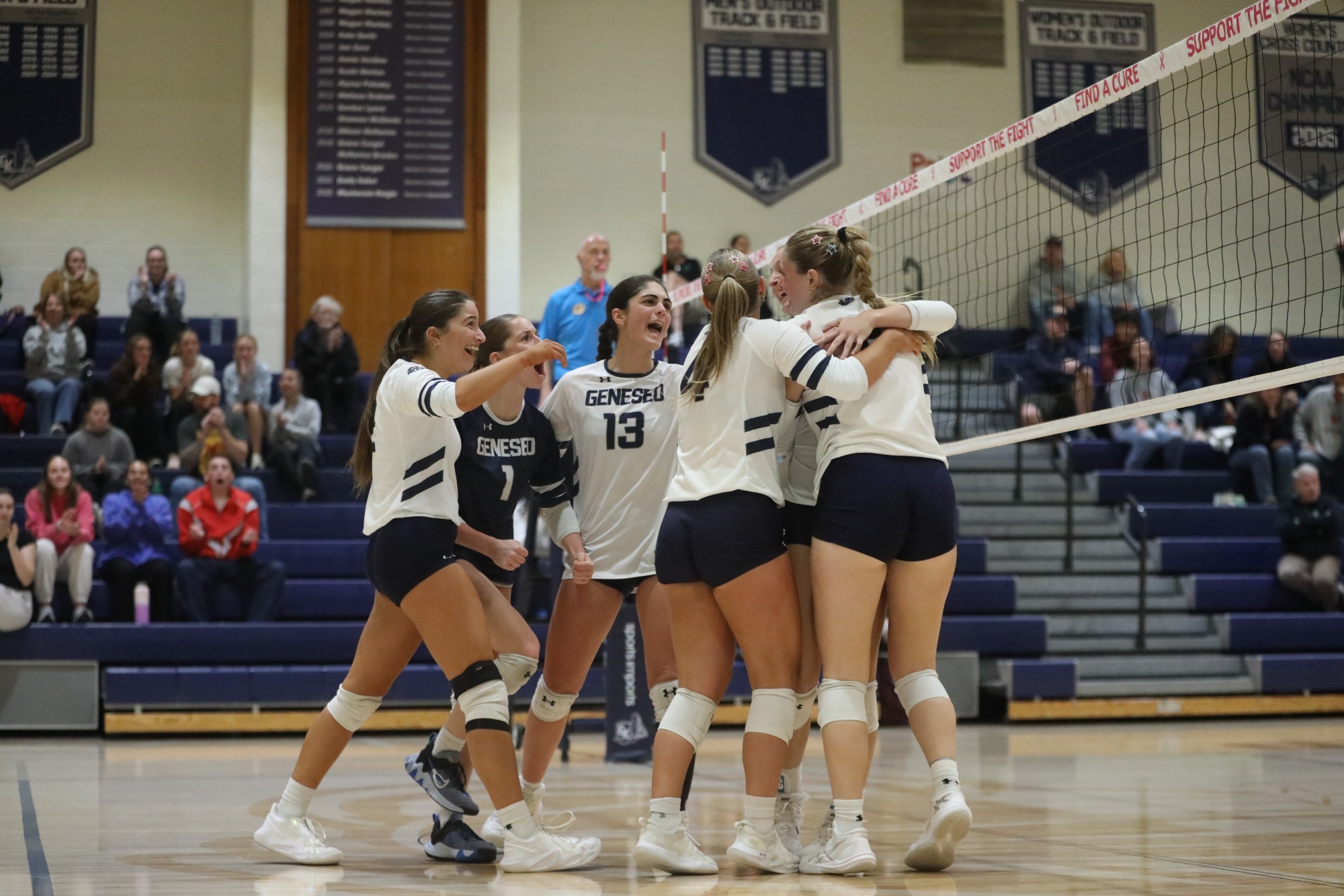 Women's Volleyball Celebrating