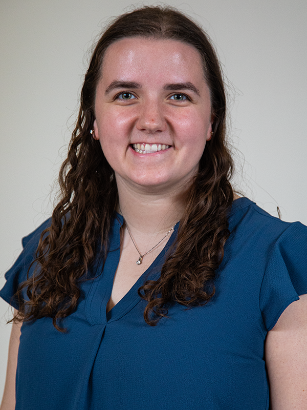 Kate Isaksen Headshot