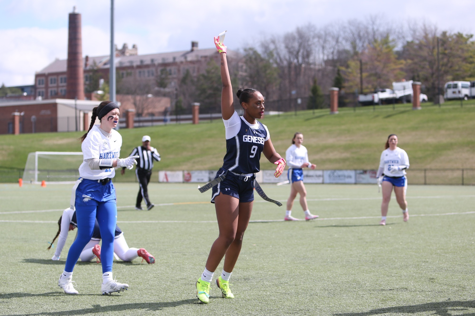 Fiyorina Daniel Flag Pull