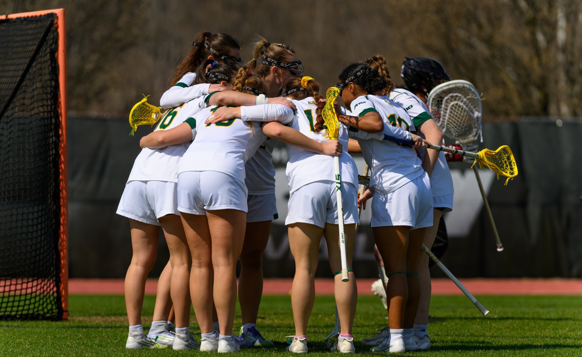 Lax huddle