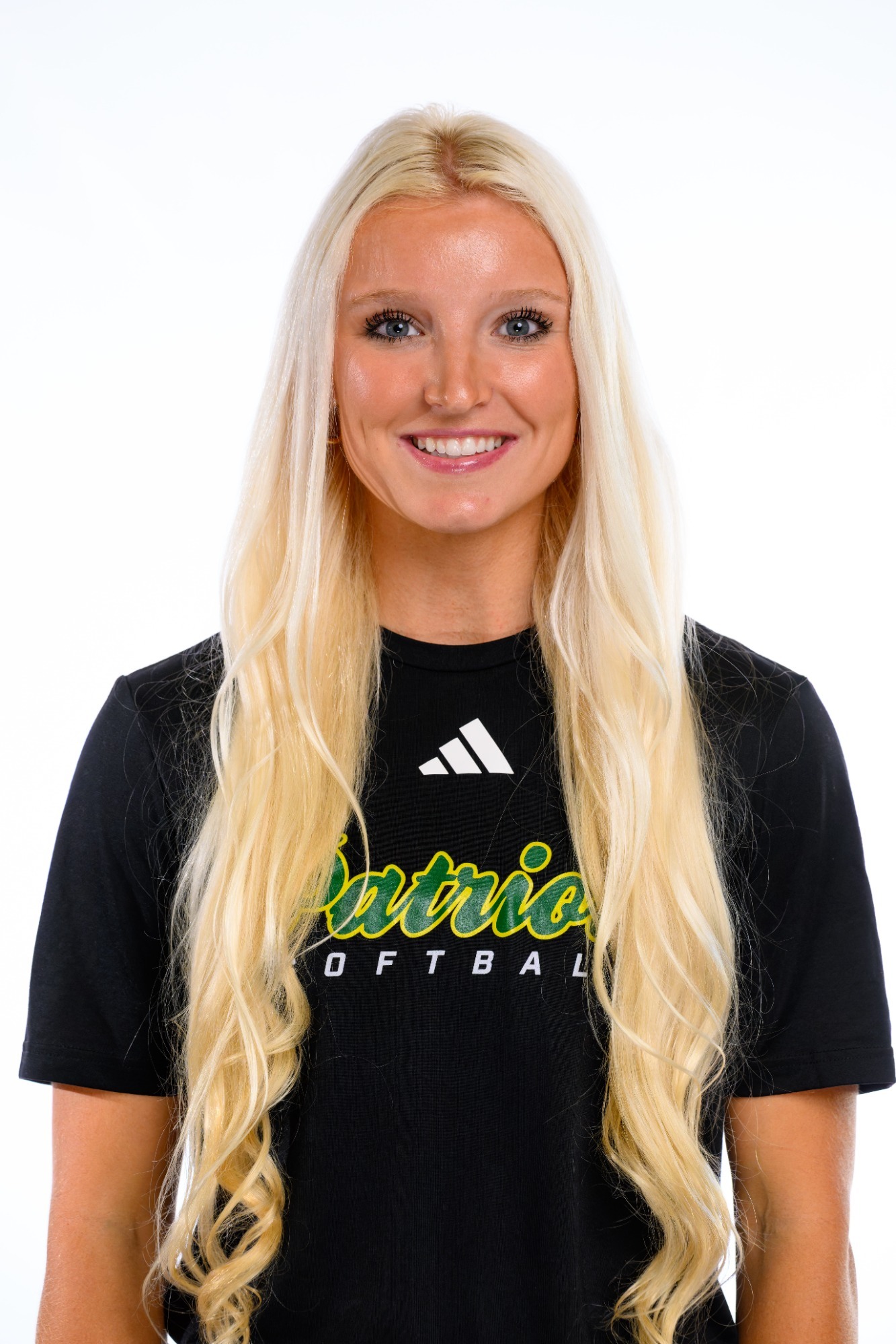 Nicole Giery head shot.