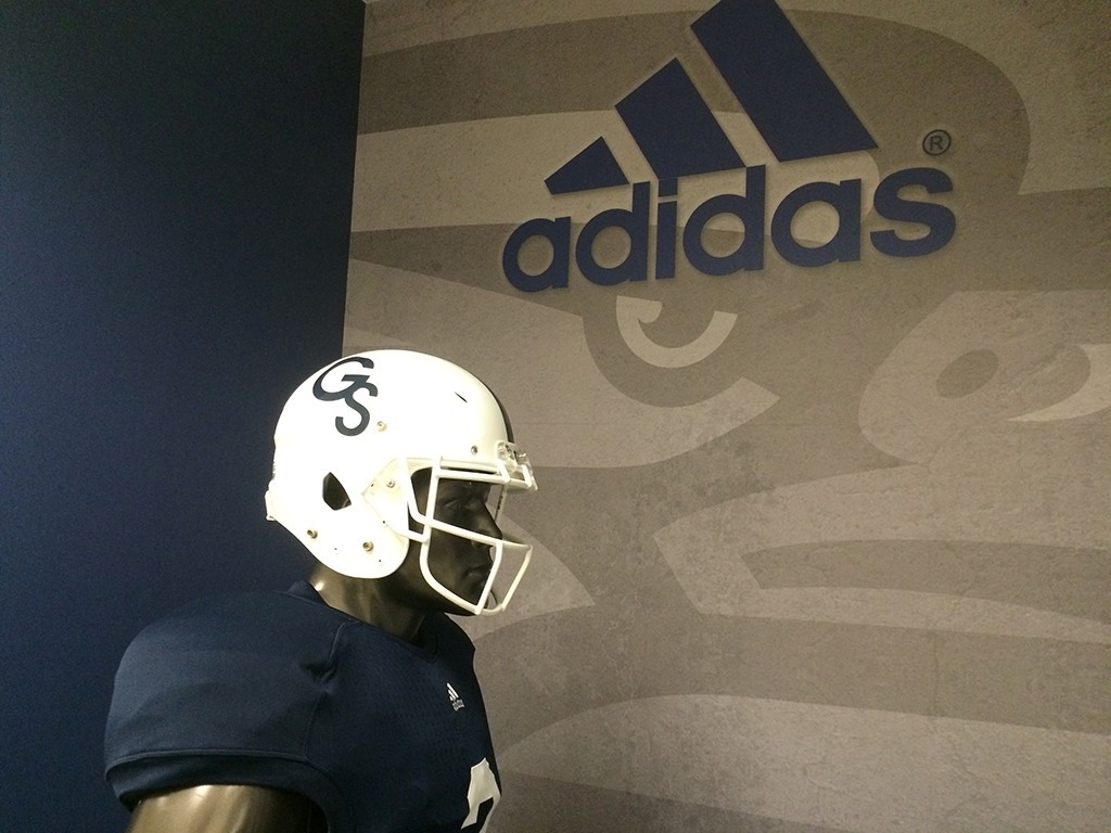 Eagles To Don New Helmets For Southern University