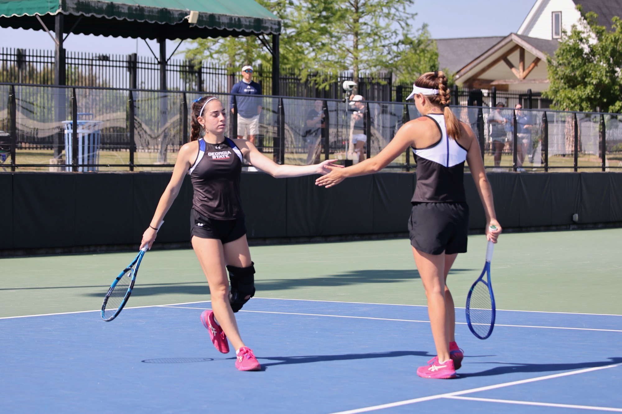 Maria Paredes and Zeynep Erbakan