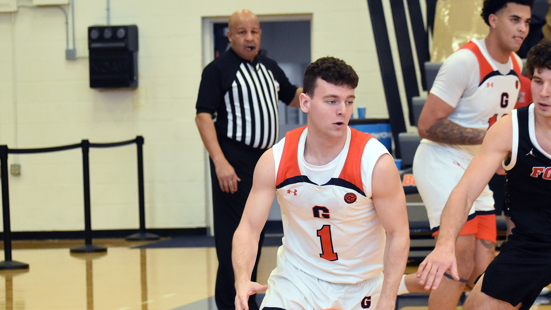 Carson Kasmer dribbling