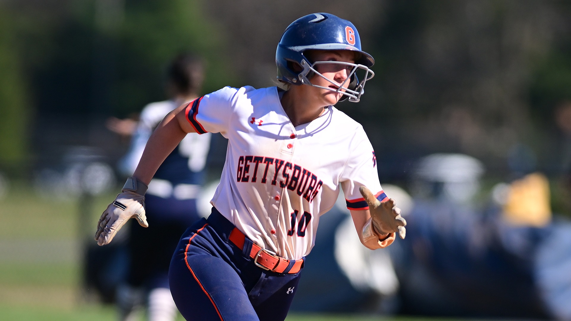 Anika Pelekis running