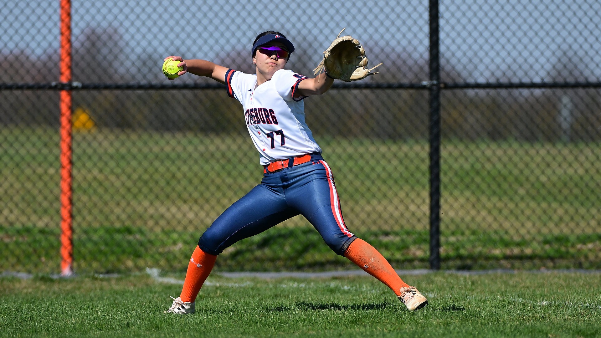 Audrey Bergan fielding