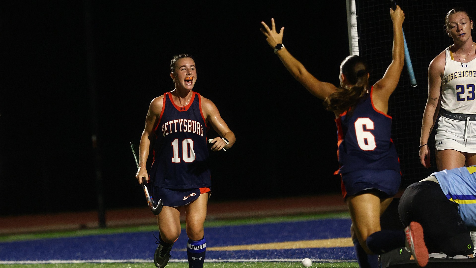 Jillian Somers celebrates the game-winning goal