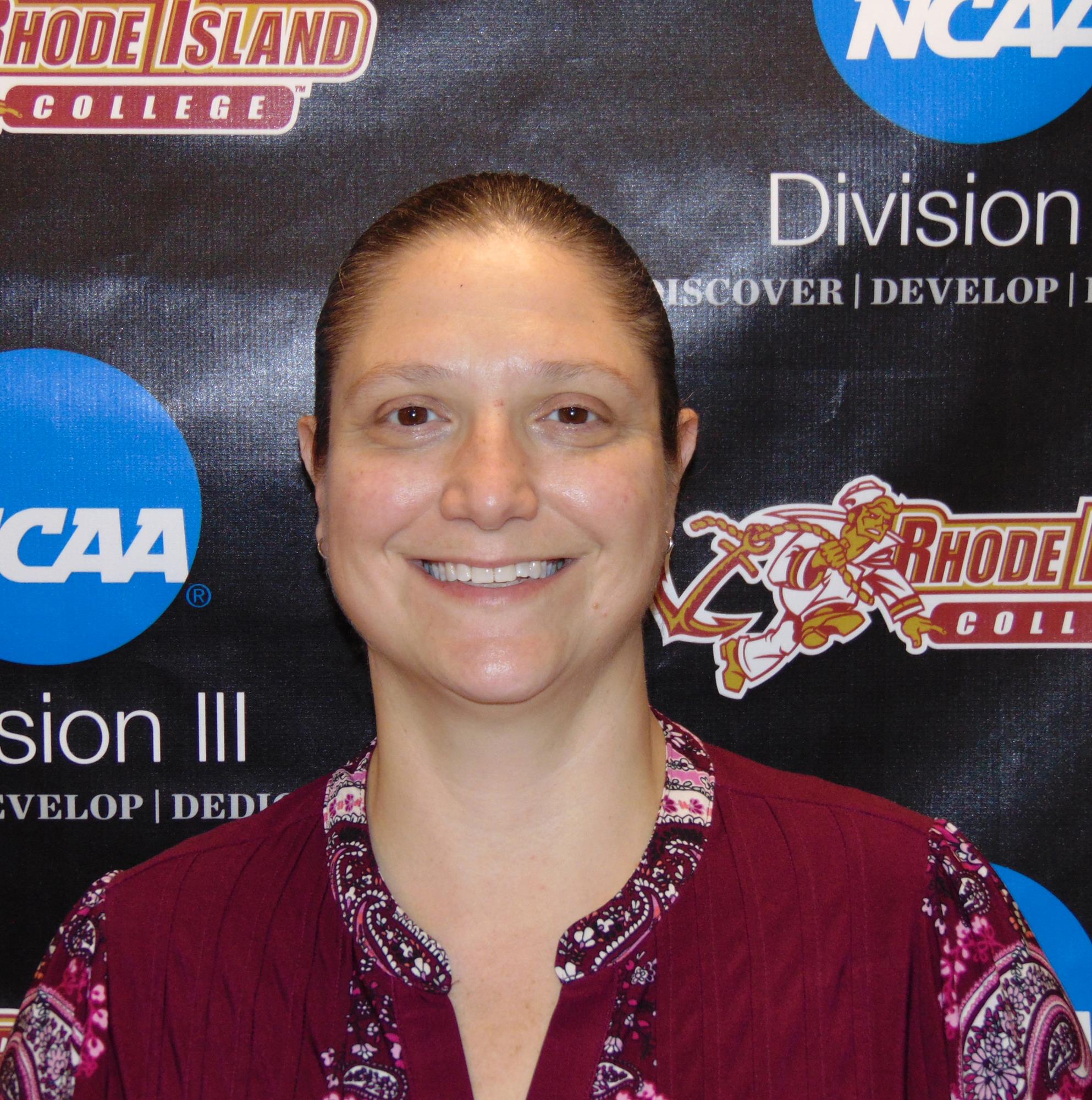 Claudia DeFaria 2021-22 Head Shot