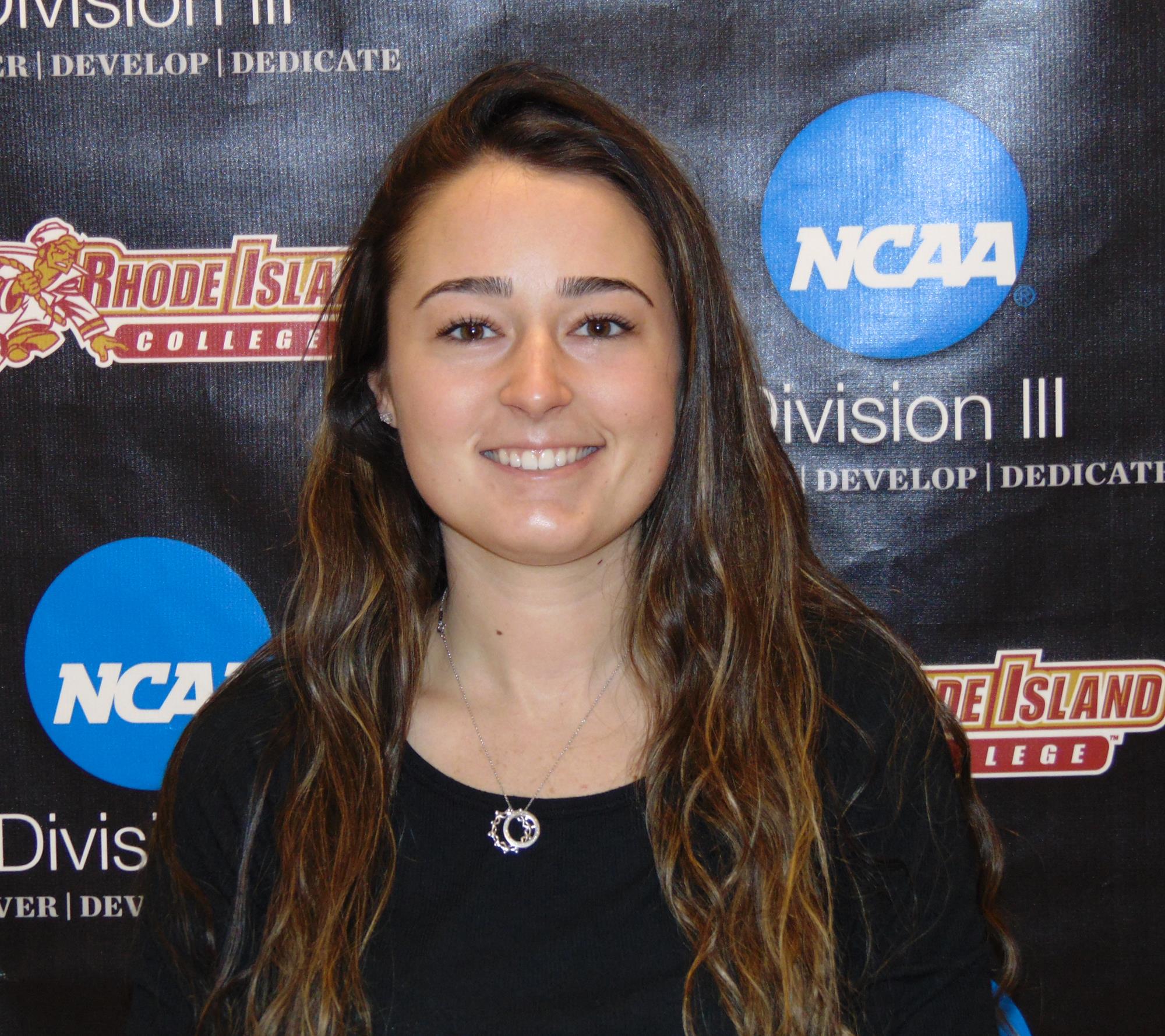 Hannah Ambrosia 2021 Headshot