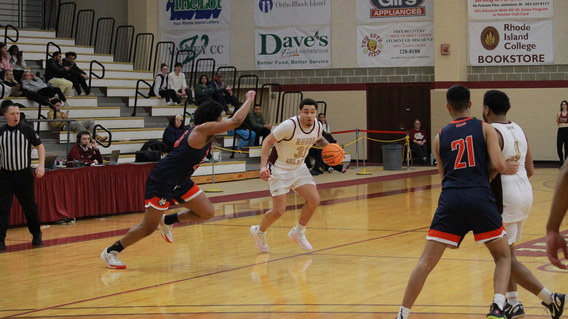 Xavier Mendez in action during the 2025-26 season