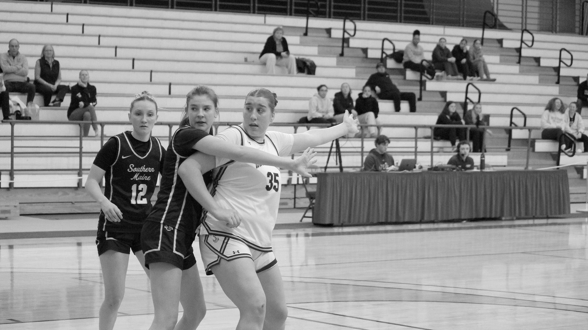 Eva Monahan in action during the 2025-26 season