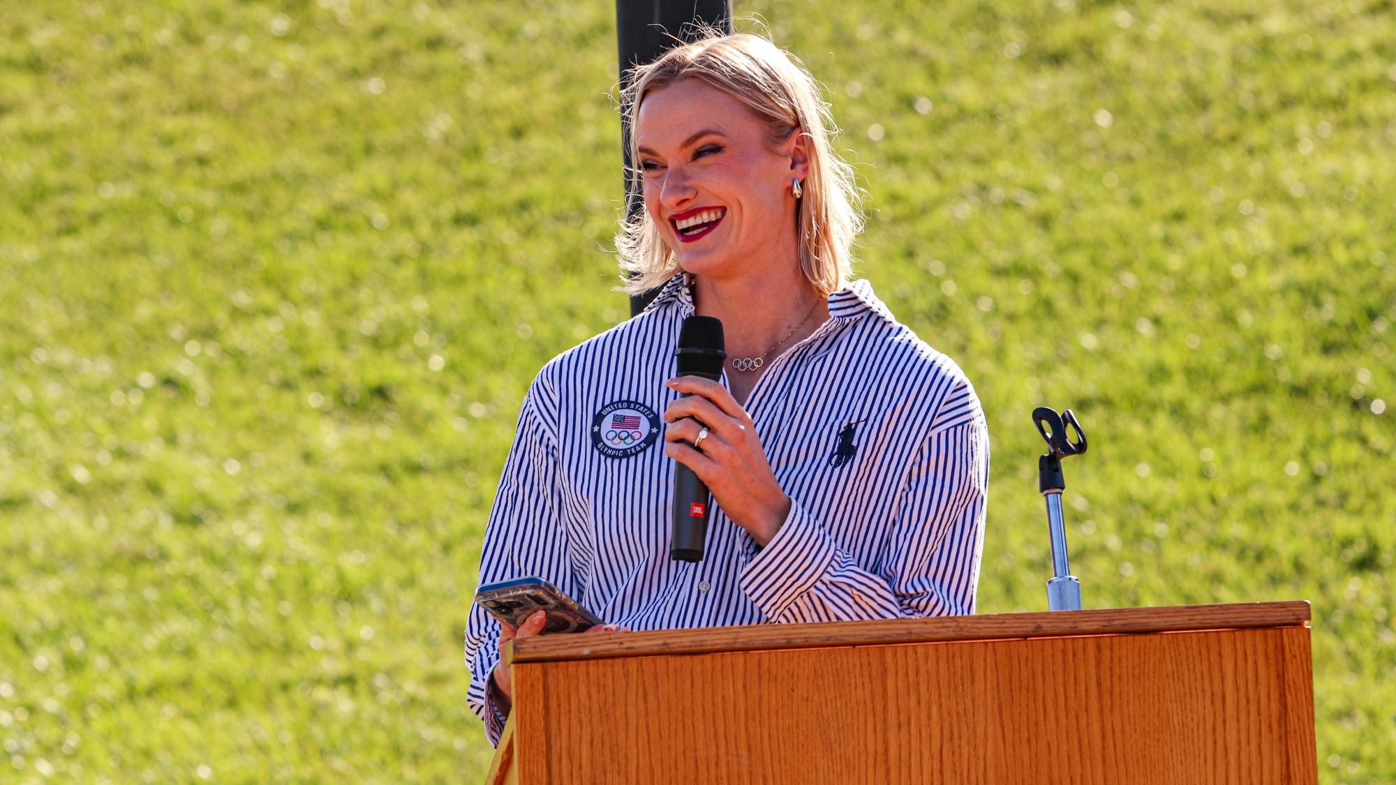 Moon at pillar dedication