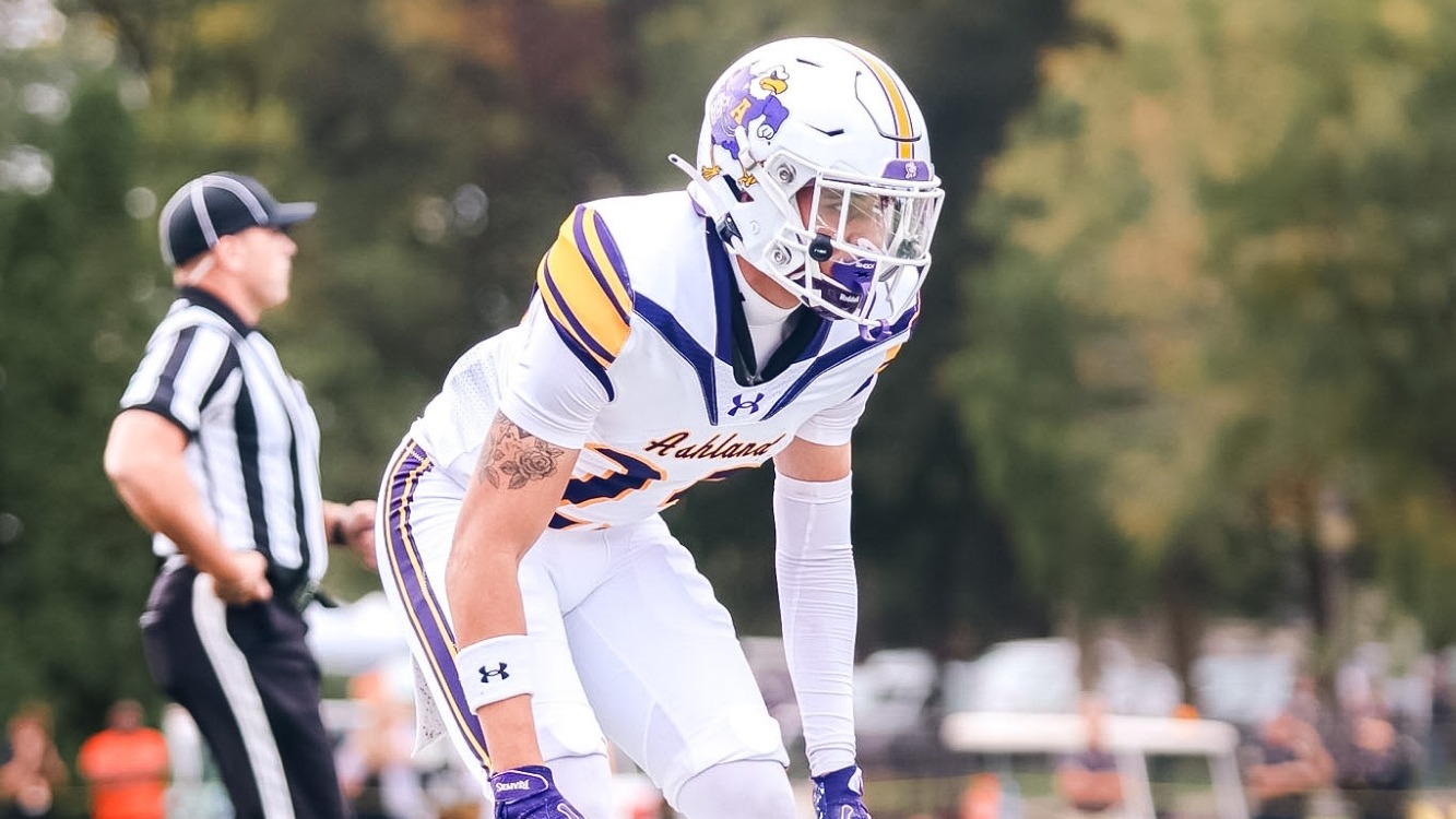 Myers FB 2026 action shot at Findlay