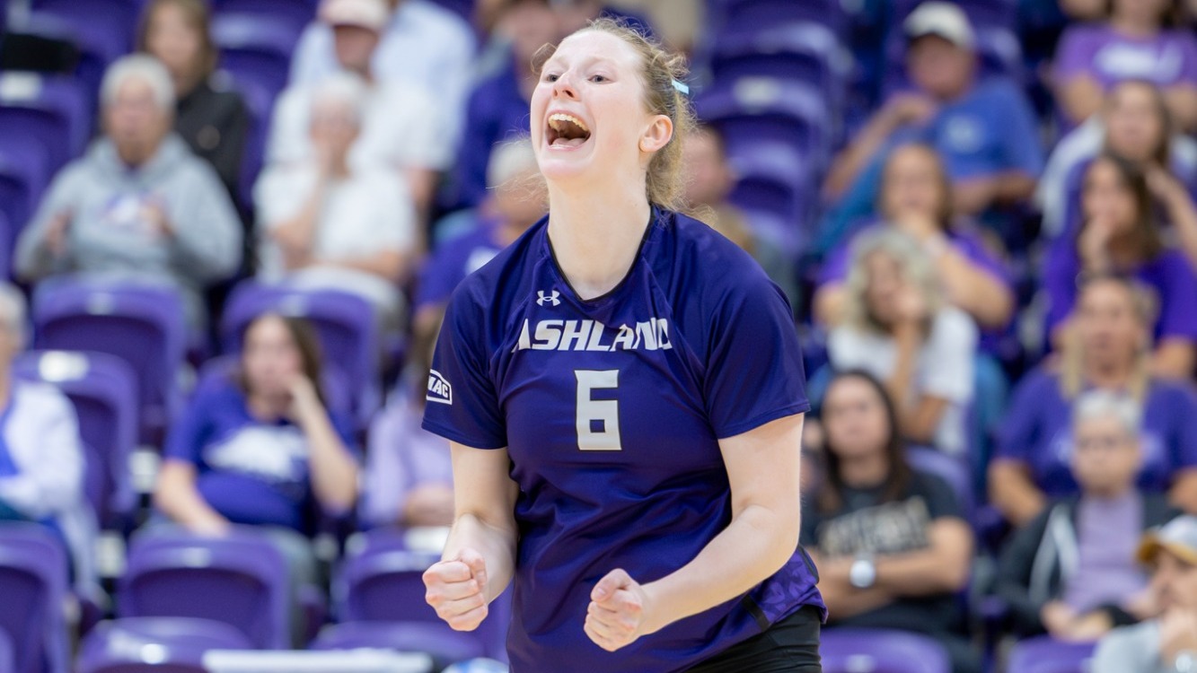 Dixon 2026 VB home action shot