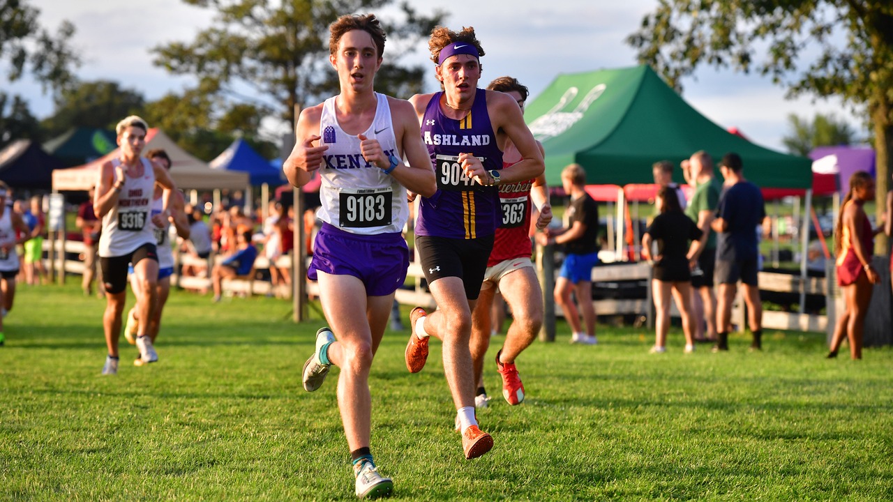 Sam Thomas 2026 XC action shot