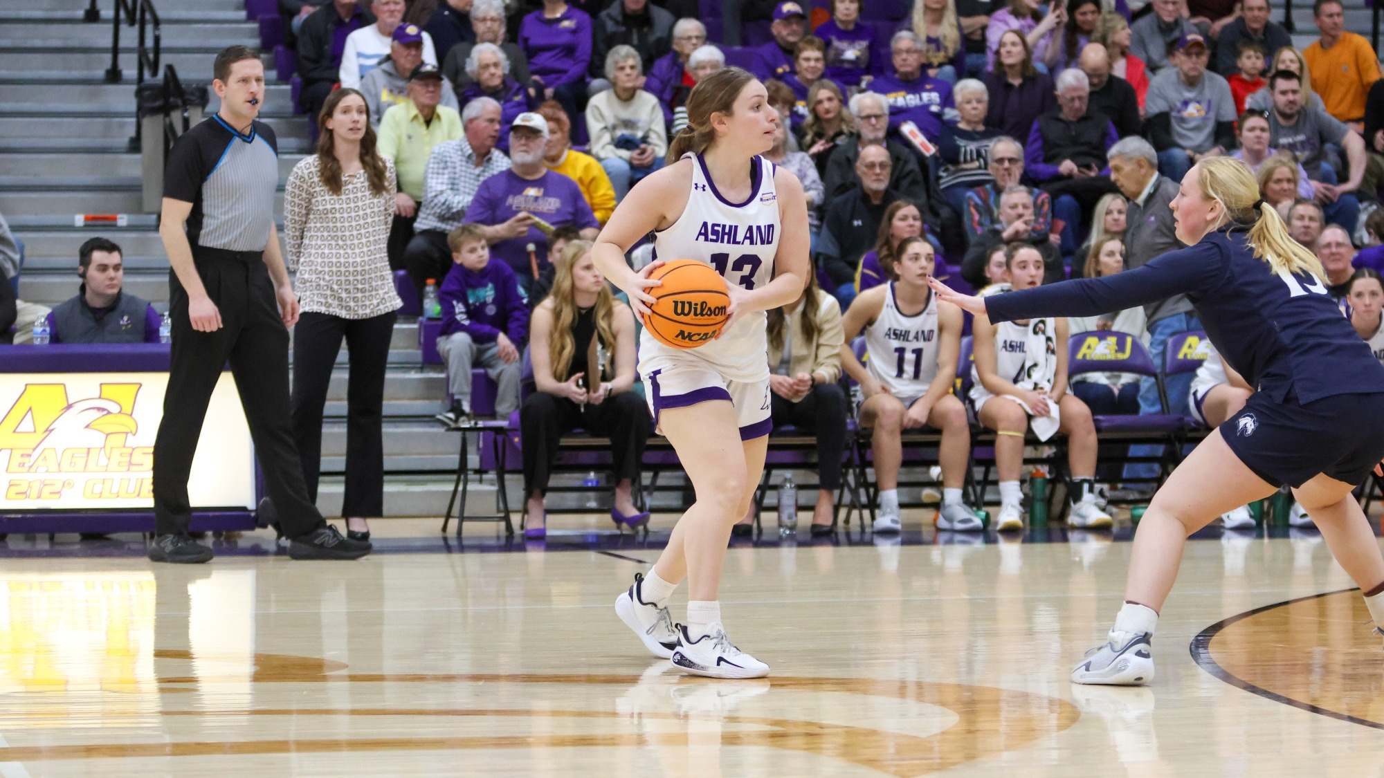 Badali 2025-26 WBB home action shot