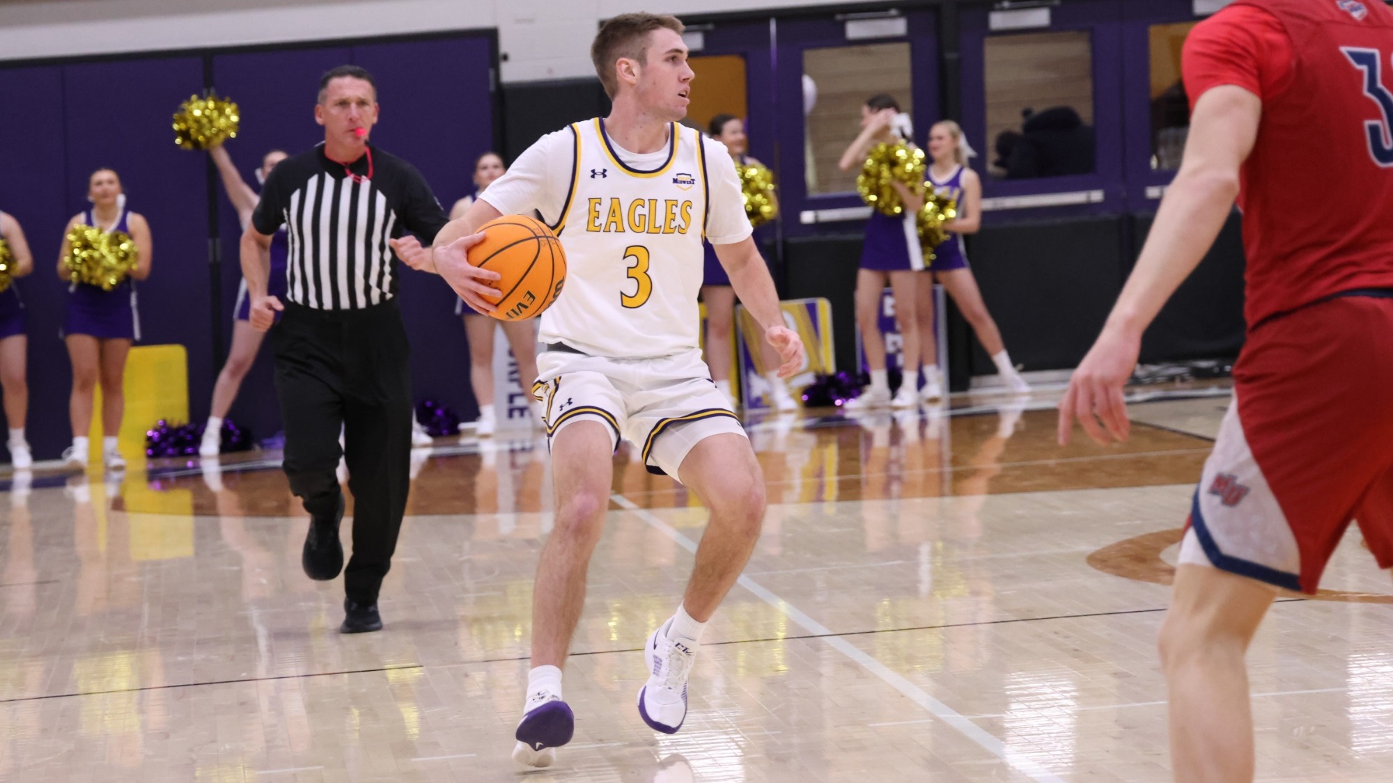 Dawson 2025-26 home action shot MBB