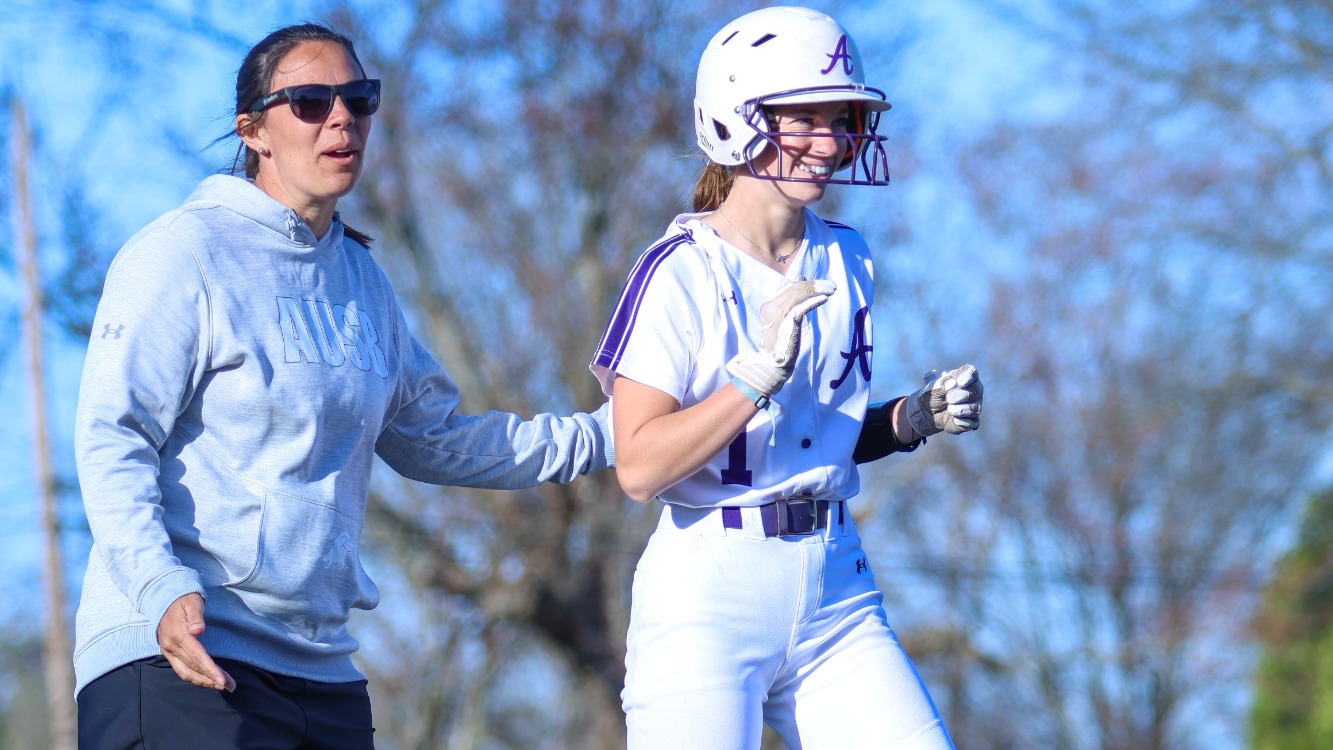 Robbins and Price 2025 SB home action shot