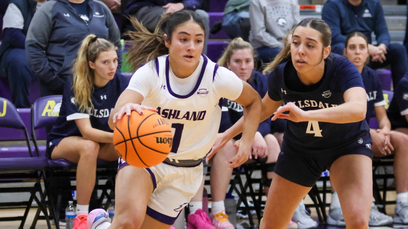 Mullet 2026 home action shot WBB