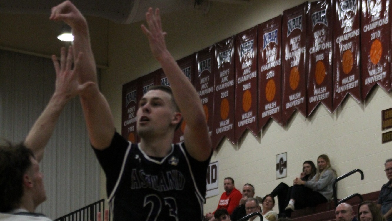 Davis 2026 G-MAC SF MBB action shot