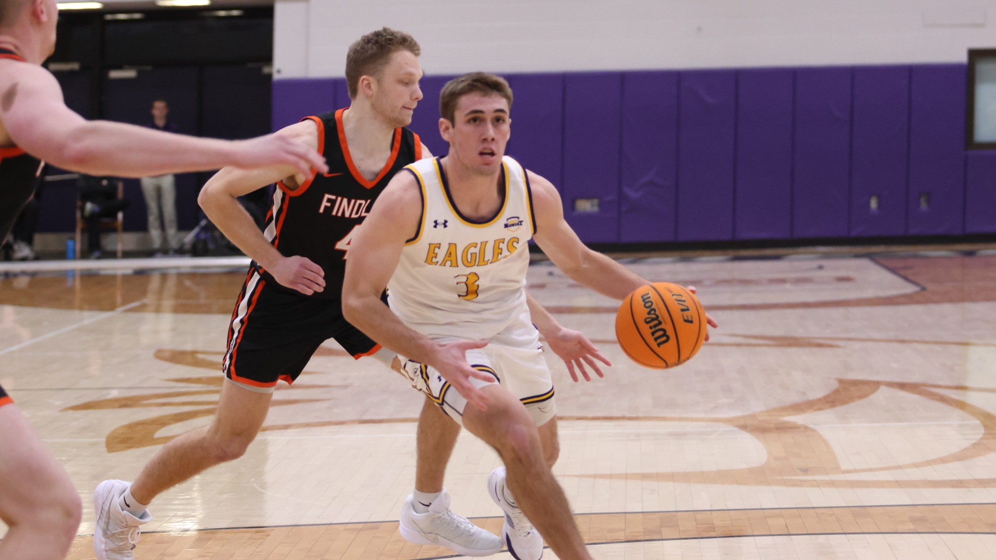 Dawson 2025-26 MBB home action shot