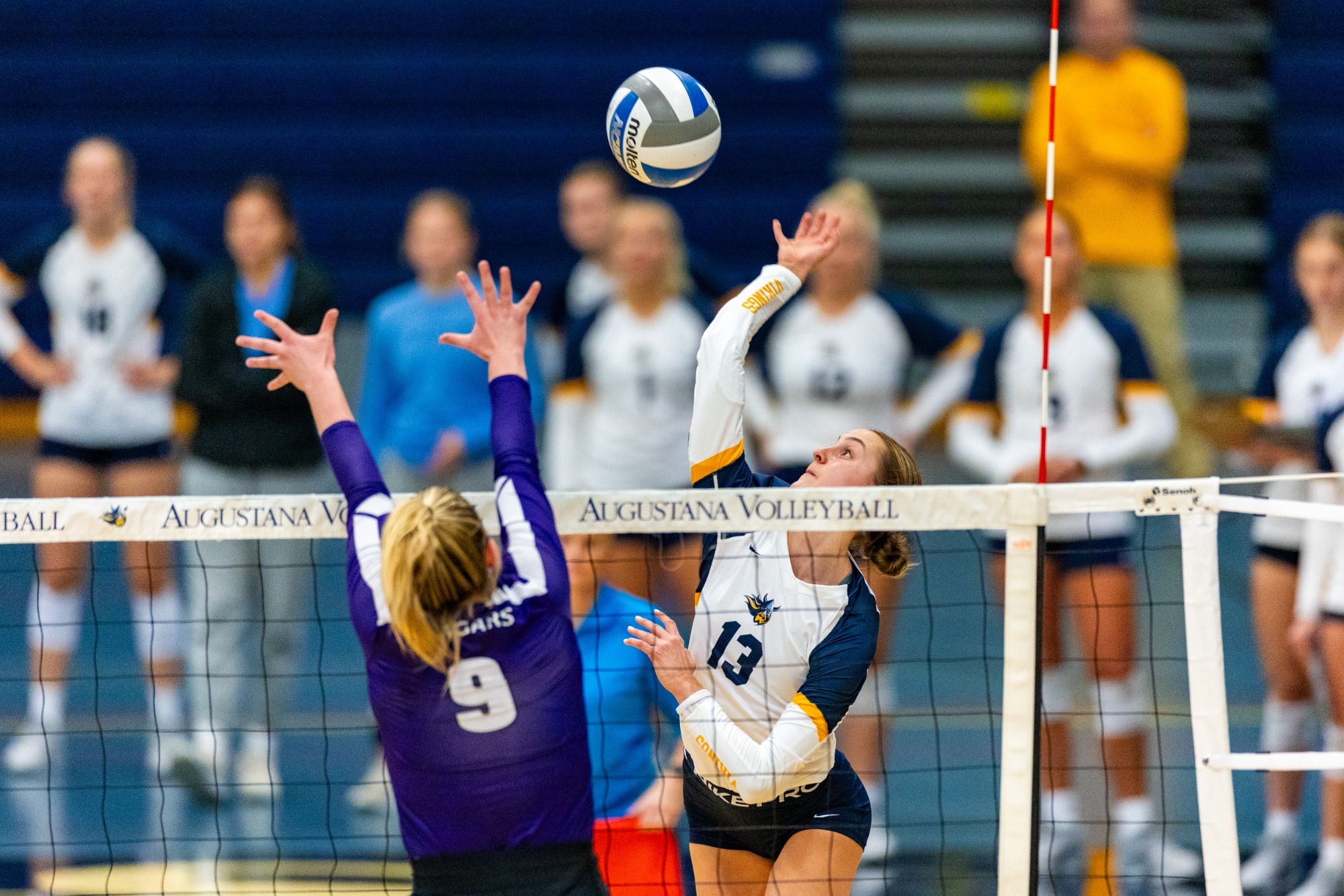 Viking Volleyball Drops Heartbreaker to USF Augustana University