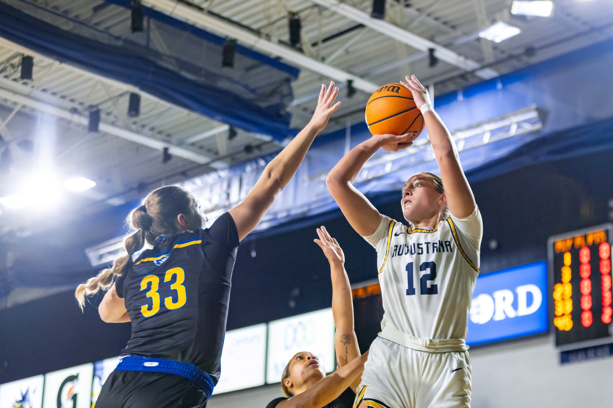 Thursday, November 20th, 2025,at The Elmen Center, in Sioux Falls, SD(Photo by Peyton Bartsch)