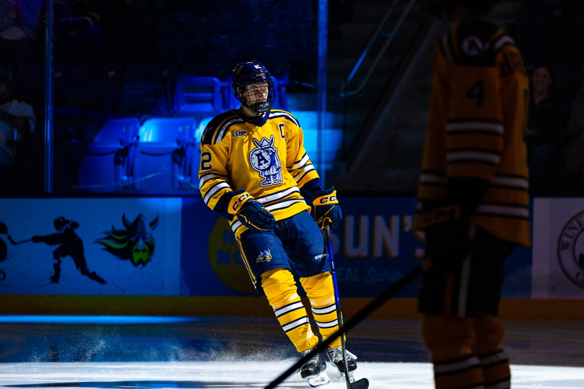 Hunter_Bischoff_AU_PB_Gold