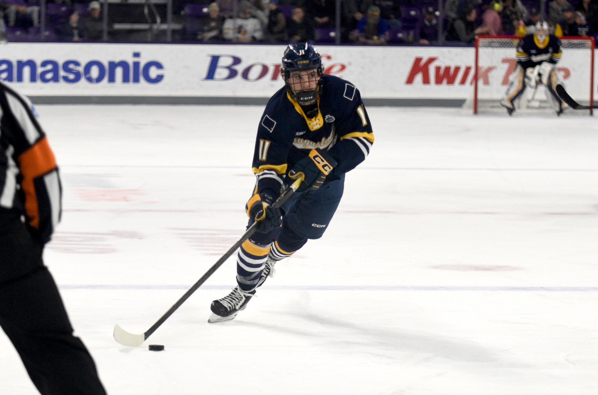 Hennen_Tyler_Hockey_MCP