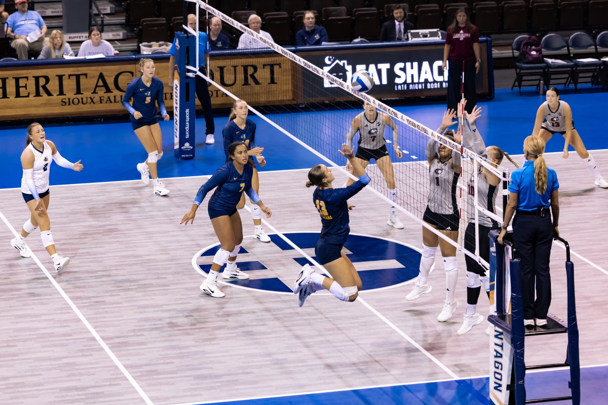VB_924_game1_vbclassic