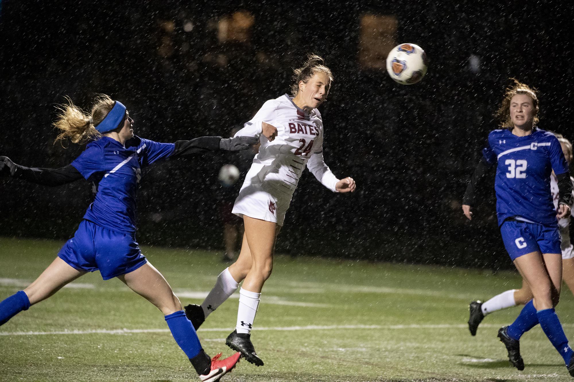 Women's soccer ends season with a bang, topping Colby 41 Bates College