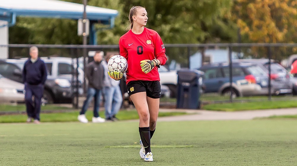 Makenna Hadaller - Women's Soccer - Bushnell University Athletics