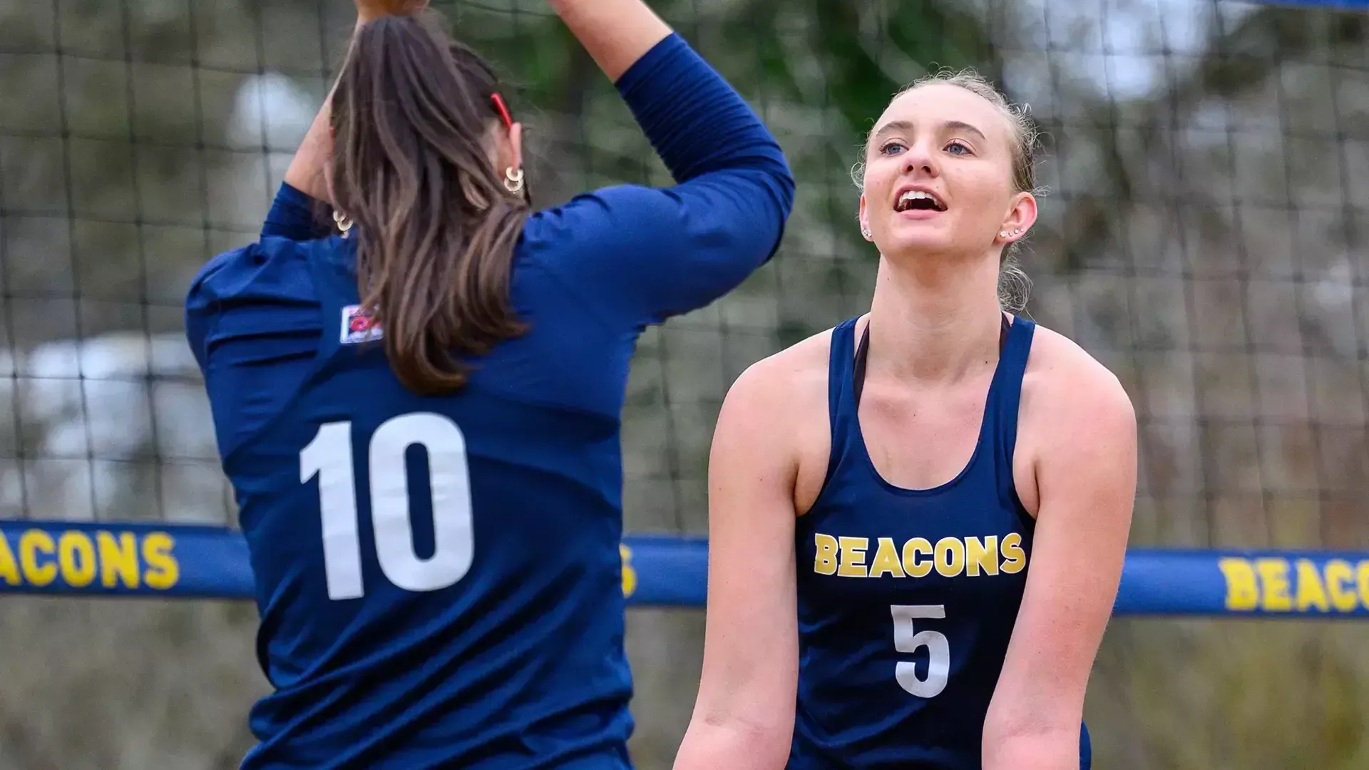 Bella Jacobson and Avery Lenssen