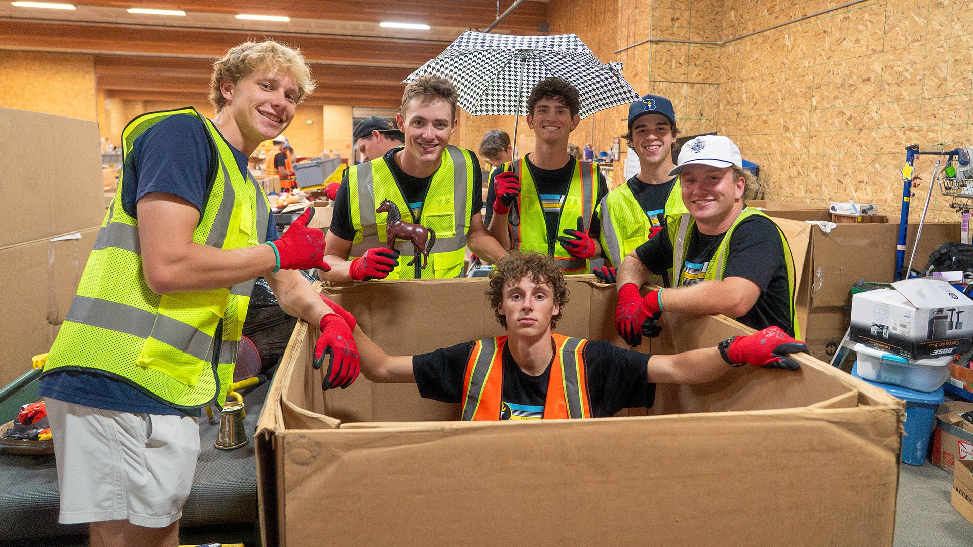 Men's Golfers at 2026 ETC Day - Serving at the St. Vincent de Paul distribution center