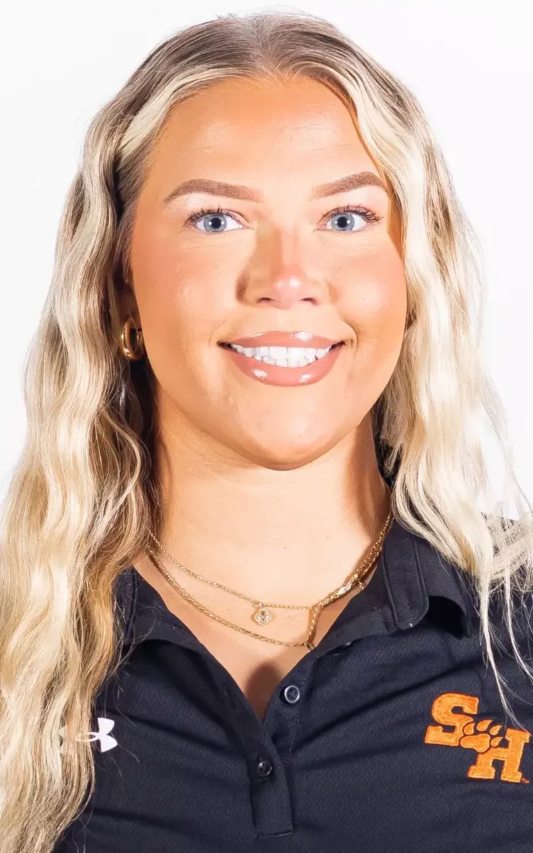 Alyssa Gregory 2024 head shot