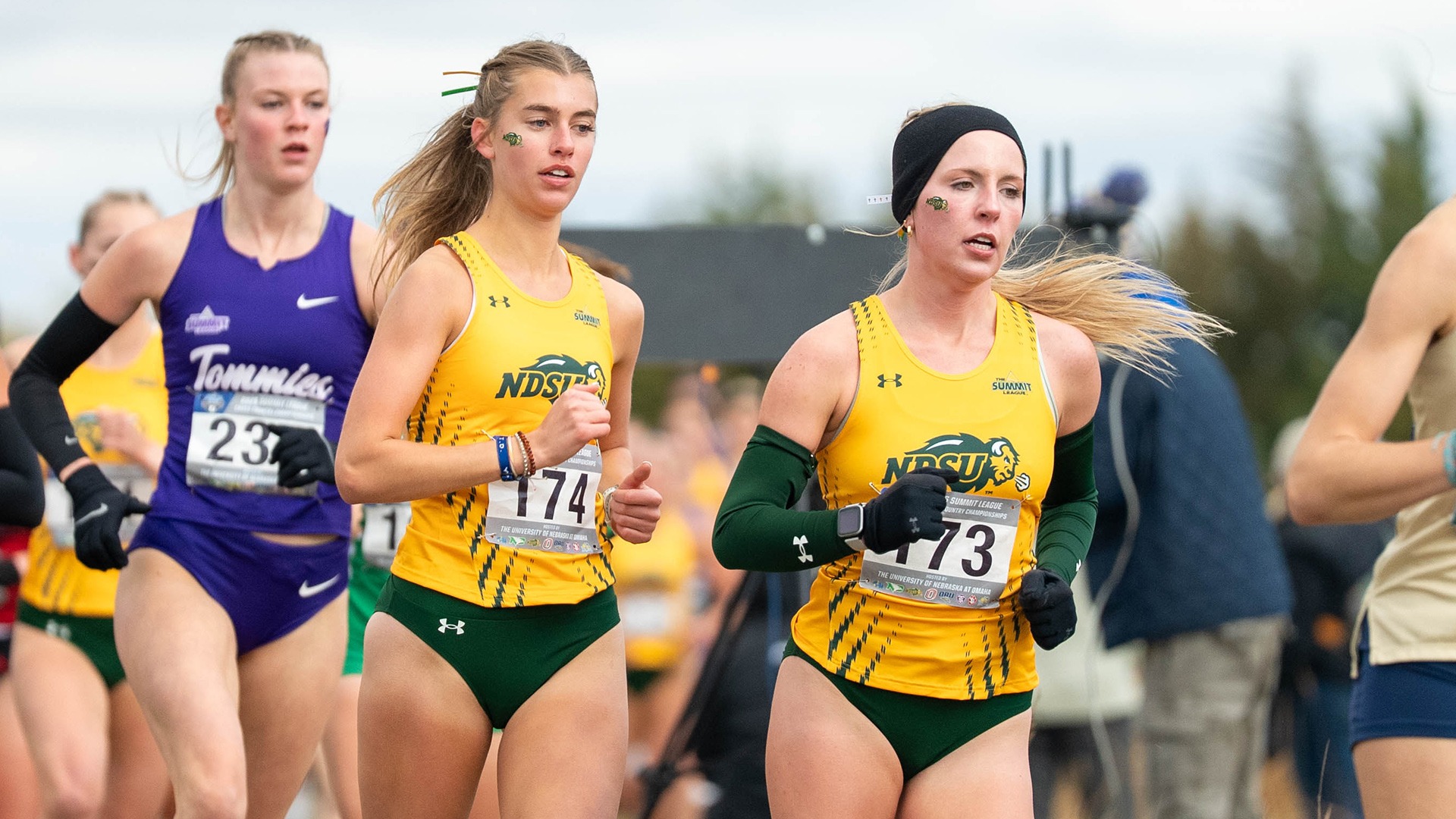 Mia Hoffmann, Logan Harz